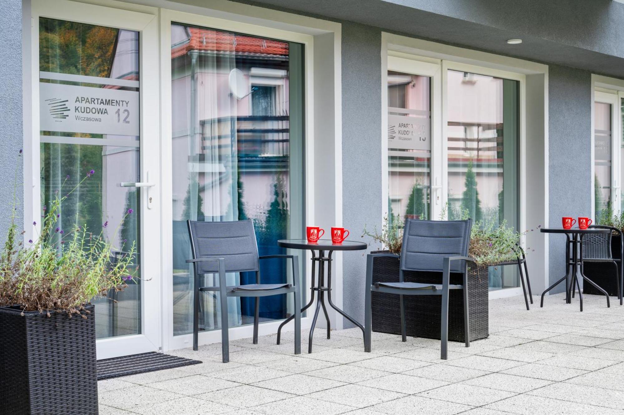 Apartamenty Wczasowa - Komfort Z Narciarnia Kudowa-Zdrój Rom bilde